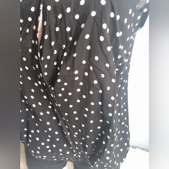 Maurices woman's size medium black and white polka dot blouse - Picture 3 of 6